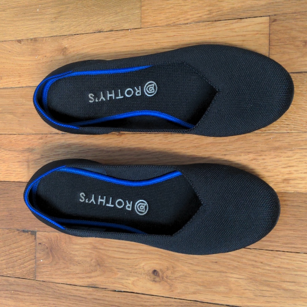Rothy's Black round toe ballet flat style shoe